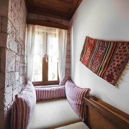 Cunda Tas Hotel *
