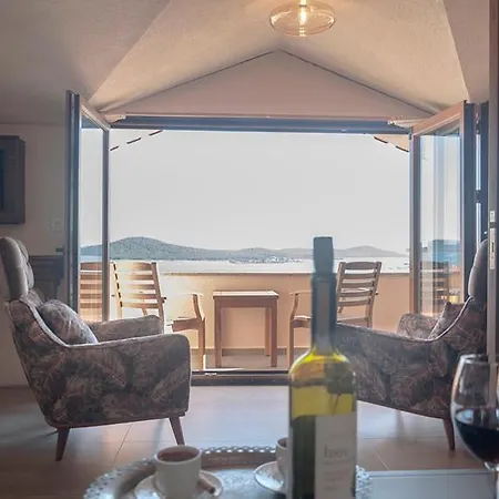 Hotel Cunda Tas