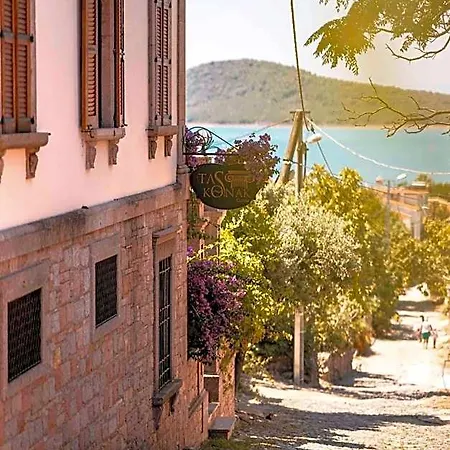Cunda Tas *